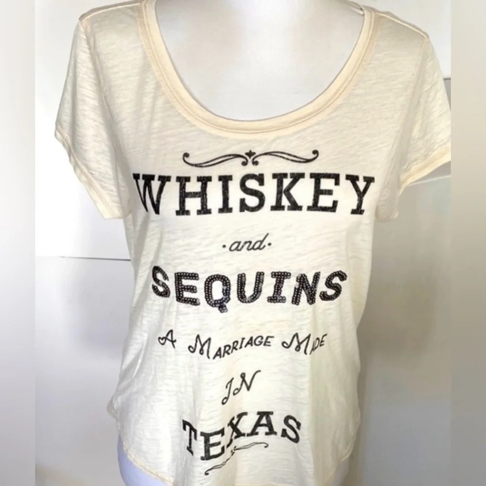Shyanne Graphic T-Shirt - Picture 1 of 2